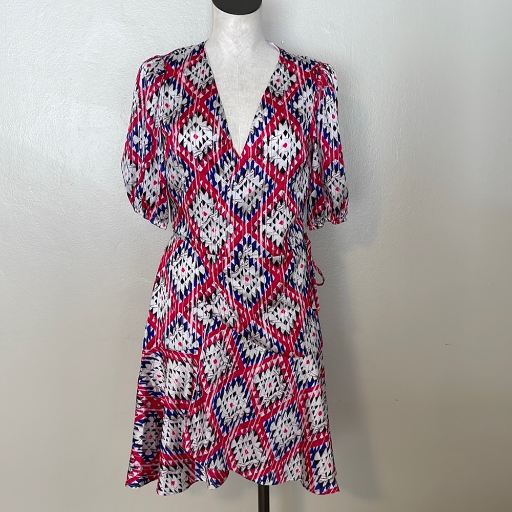 NWT Guess Tribal Rhombus Pink Combo Wrap Dress. M